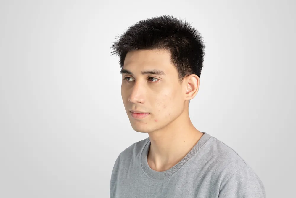 Short spiky men’s haircut